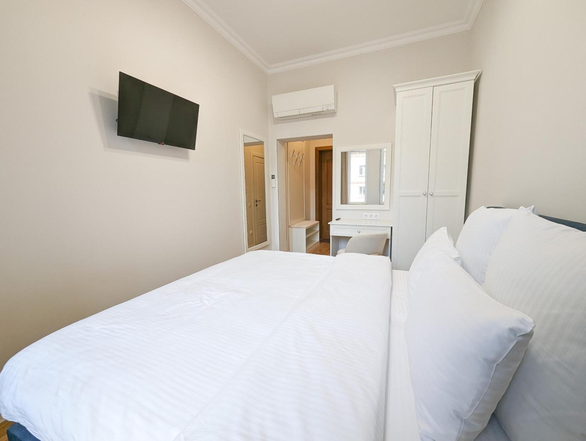 Kyiv Honchara Hotel Chambre photo